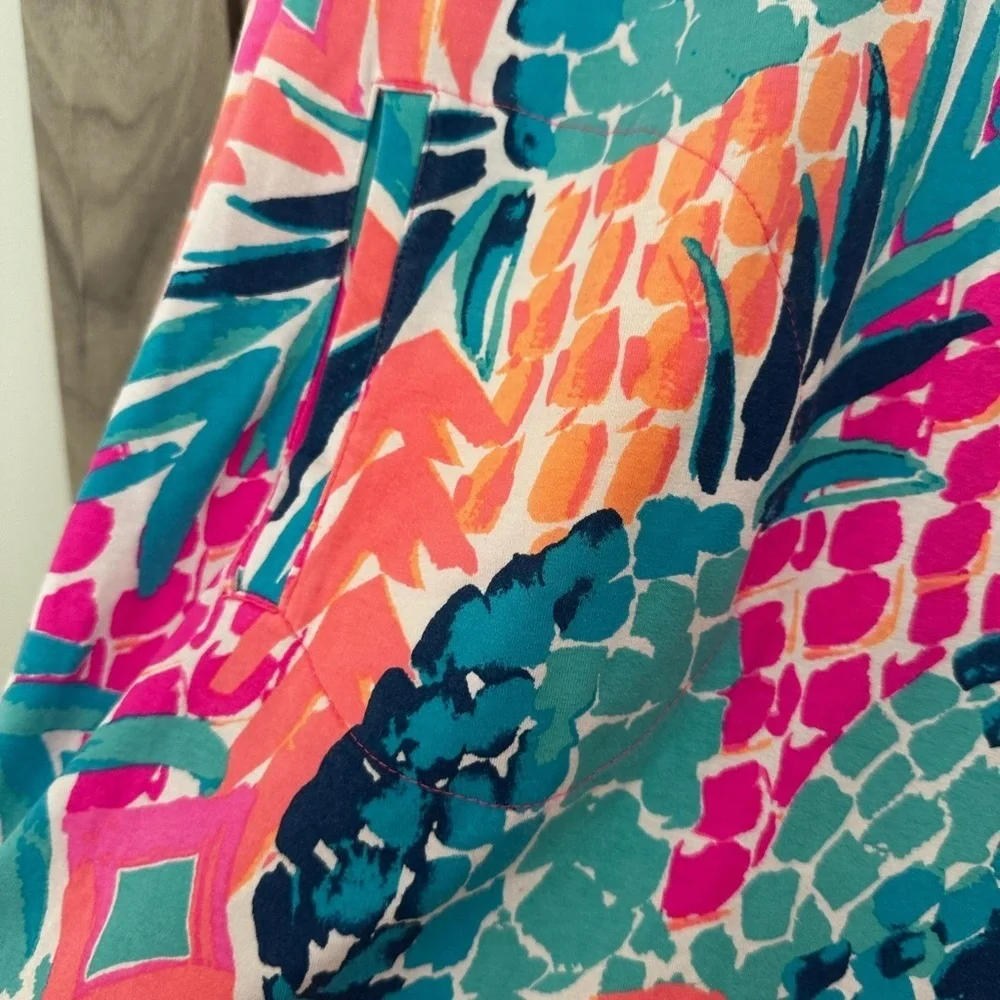 Lilly Pulitzer Pastel pinneapple XS  Long Sleeve hooded beach cover up - Picture 2 of 7